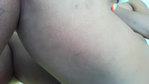 Snapshot of princessmiles2 chatting on 17, 4, 2026 phelly online show from 17, 4, 2026