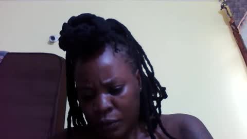 Snapshot of princessmiles2 chatting on 23, 4, 2026 phelly online show from 23, 4, 2026
