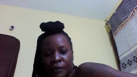 Snapshot of princessmiles2 chatting on 30, 4, 2026 phelly online show from 30, 4, 2026