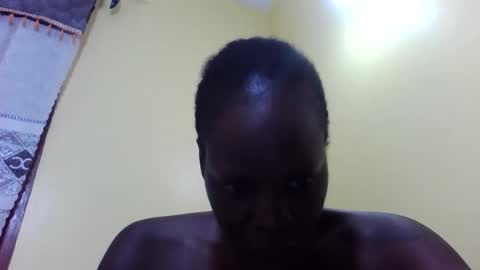 Snapshot of princessmiles2 chatting on 15, 5, 2026 phelly online show from 15, 5, 2026