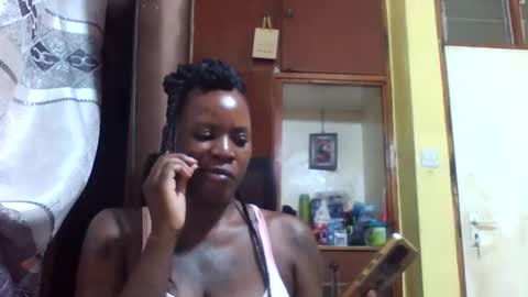 Snapshot of princessmiles2 chatting on 27, 5, 2026 phelly online show from 27, 5, 2026