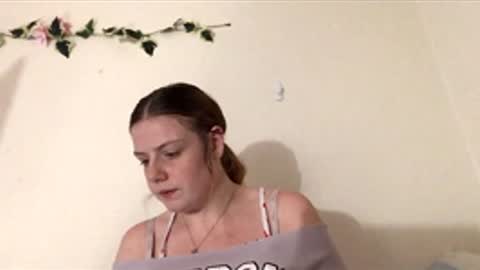 Snapshot of princesssnowflk84 chatting on 3, 5, 2026 princesssnowflk84 online show from 3, 5, 2026