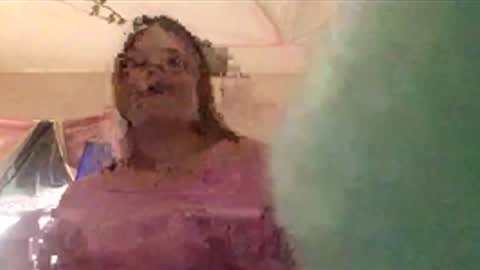 Snapshot of princesssnowflk84 chatting on 12, 5, 2026 princesssnowflk84 online show from 12, 5, 2026