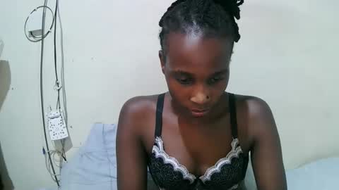 Snapshot of pritty_amber chatting on 28, 4, 2026 pritty_amber online show from 28, 4, 2026