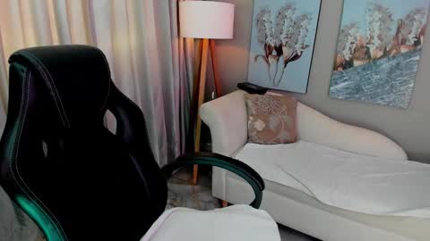 Priya Rose online show from 30, 9, 2025