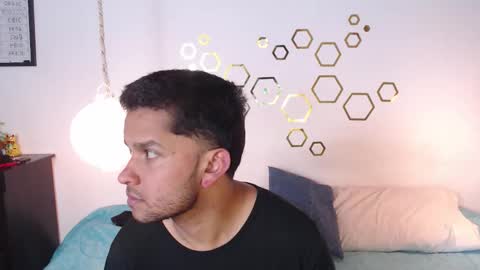 Adris  Juan online show from 7, 10, 2025