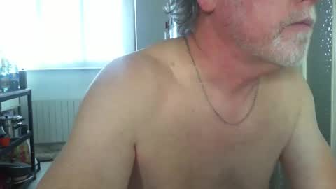 Snapshot of ptitrouquin chatting on 6, 4, 2026 ptitrouquin online show from 6, 4, 2026