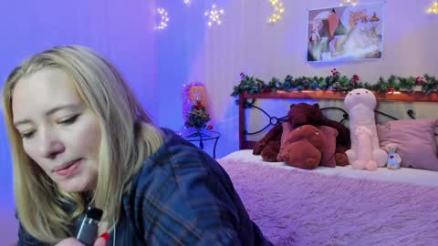 Snapshot of puffybun chatting on 16, 12, 2024 puffybun online show from 16, 12, 2024