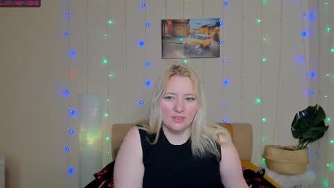 Snapshot of puffybun chatting on 4, 3, 2025 puffybun online show from 4, 3, 2025