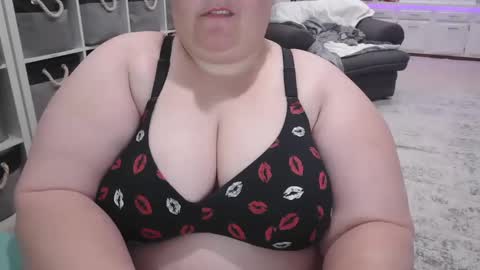 Puggie -  online show from 25, 1, 2025