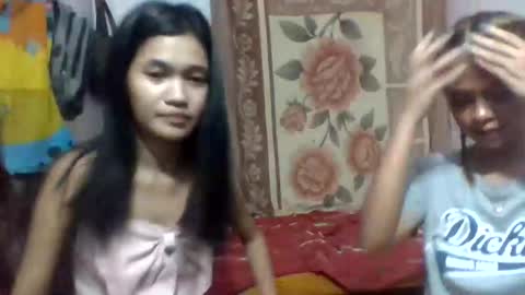 puki_hot online show from 9, 9, 2025