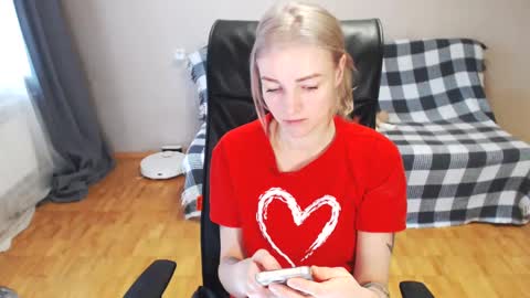 Polly online show from 17, 2, 2025