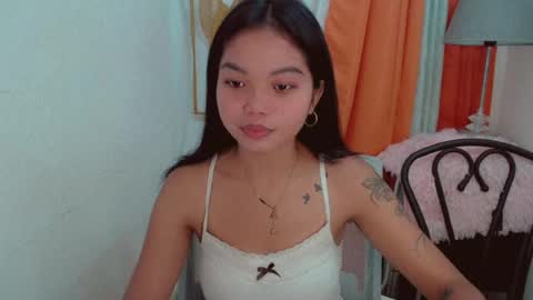 Snapshot of pure_asian_beauty chatting on 26, 7, 2026 zarah online show from 26, 7, 2026