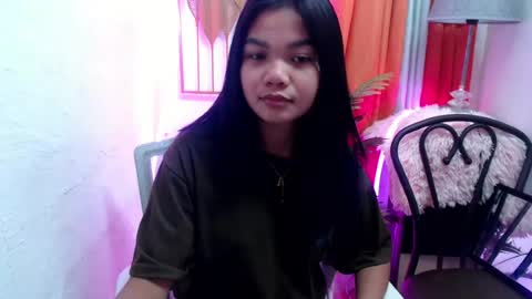 Snapshot of pure_asian_beauty chatting on 27, 7, 2026 zarah online show from 27, 7, 2026