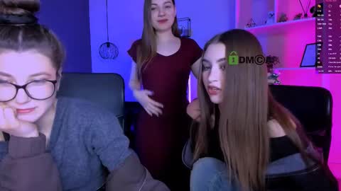 Snapshot of pure_radiance chatting on 17, 1, 2026 Ask me3 online show from 17, 1, 2026