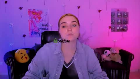 Snapshot of pure_radiance chatting on 26, 2, 2026 Ask me3 online show from 26, 2, 2026