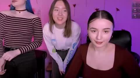 Snapshot of pure_radiance chatting on 1, 3, 2026 Ask me3 online show from 1, 3, 2026