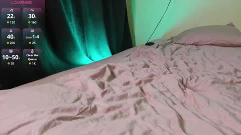 puredesire_ online show from 7, 10, 2025