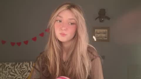 Bella online show from 9, 4, 2026