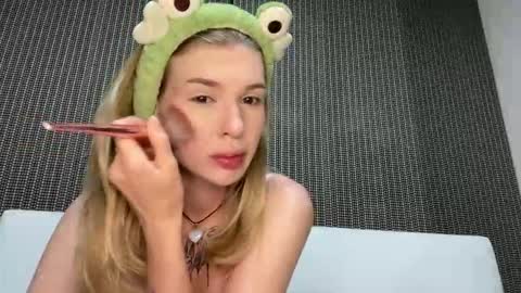 Lina online show from 27, 10, 2025