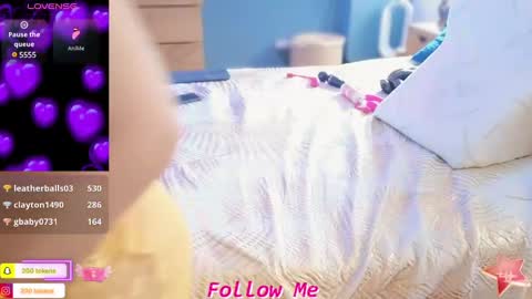 Queen And King online show from 24, 2, 2025