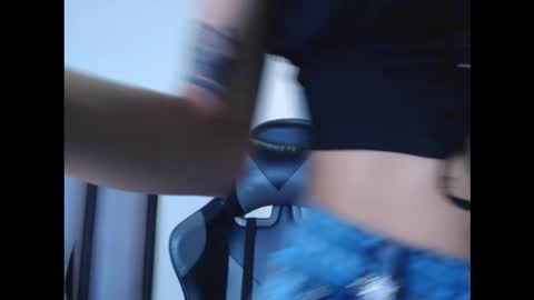 Quee Sophine online show from 8, 1, 2026