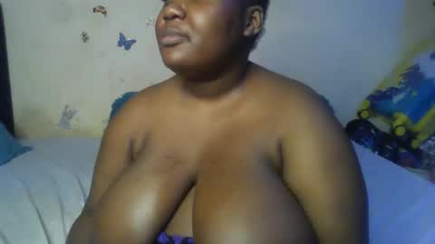 Snapshot of queen2034 chatting on 5, 3, 2026 queen2034 online show from 5, 3, 2026