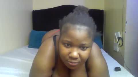 Snapshot of queen2034 chatting on 16, 3, 2026 queen2034 online show from 16, 3, 2026