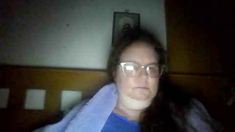 Snapshot of queen2118694 chatting on 4, 2, 2026 naughty Queen online show from 4, 2, 2026