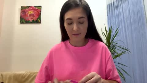 Snapshot of queen_chatur chatting on 20, 1, 2025 Viktoria online show from 20, 1, 2025