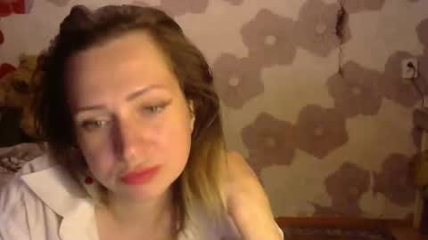 Snapshot of queen_daenerys chatting on 12, 9, 2025 Queen Daenerys online show from 12, 9, 2025