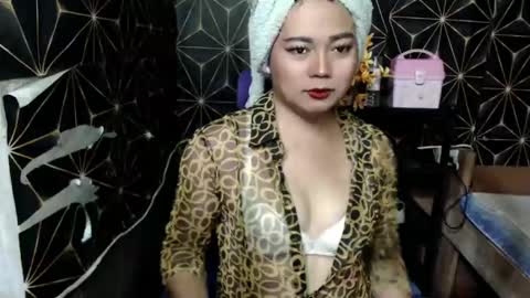 queen_ennah online show from 9, 1, 2025