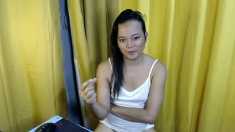 Snapshot of queen_ennah chatting on 14, 6, 2026 queen_ennah online show from 14, 6, 2026