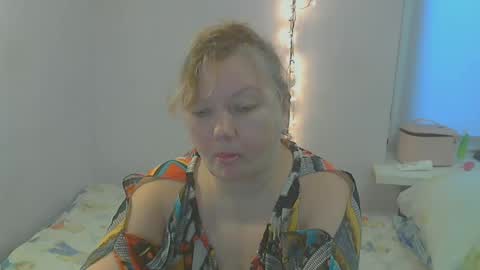 queen_jane8 online show from 2, 1, 2025