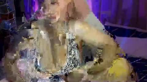 QueenHennessy online show from 3, 4, 2026