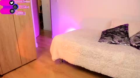 Snapshot of queen_liana chatting on 20, 12, 2024 Liana  online show from 20, 12, 2024