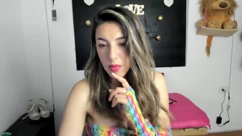 queen_natttyy online show from 10, 12, 2024