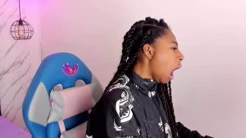   online show from 11, 11, 2025