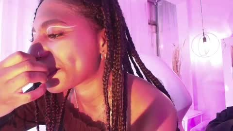 Snapshot of queen_perla_ chatting on 3, 6, 2026 online show from 3, 6, 2026