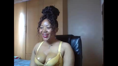 Snapshot of queenbebony2 chatting on 28, 4, 2026 Queenbebony2 online show from 28, 4, 2026