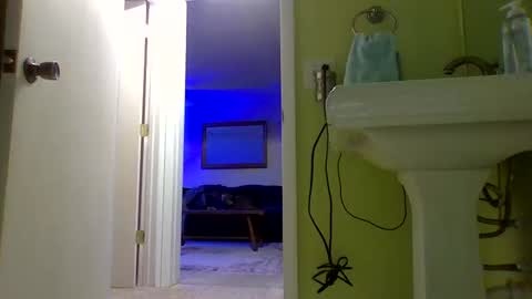 queenbee6269 online show from 8, 1, 2025