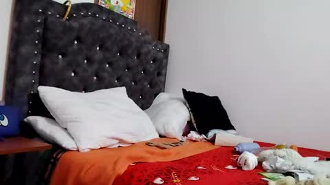 QUEENJEENN online show from 2, 7, 2026