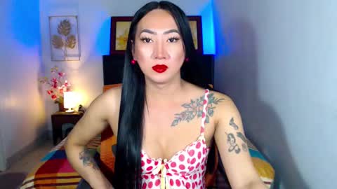 QUEEN online show from 4, 2, 2025