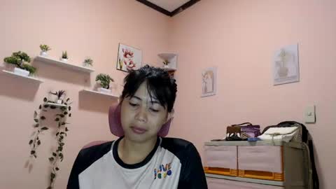 queennbbee online show from 21, 7, 2026