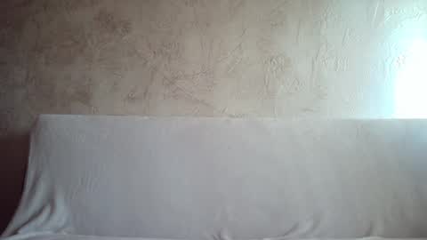 Snapshot of queenofmodels chatting on 1, 2, 2025 QueenOfModels online show from 1, 2, 2025