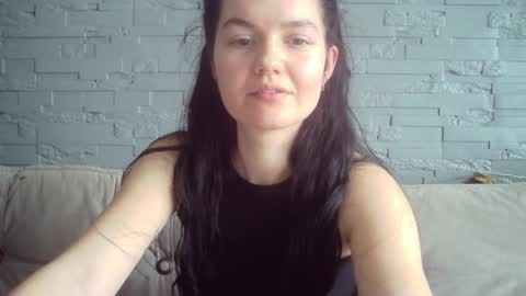 Snapshot of queenofmodels chatting on 8, 4, 2026 QueenOfModels online show from 8, 4, 2026