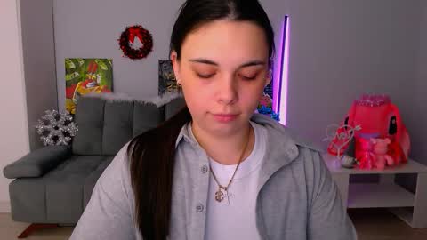 Snapshot of queenofthesense chatting on 18, 11, 2025 Patricia online show from 18, 11, 2025