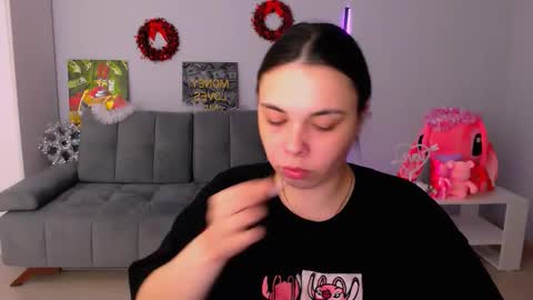 Snapshot of queenofthesense chatting on 1, 12, 2025 Patricia online show from 1, 12, 2025