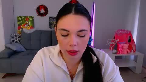 Snapshot of queenofthesense chatting on 15, 12, 2025 Patricia online show from 15, 12, 2025