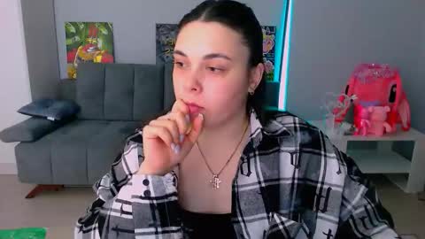 Snapshot of queenofthesense chatting on 3, 2, 2026 Patricia online show from 3, 2, 2026